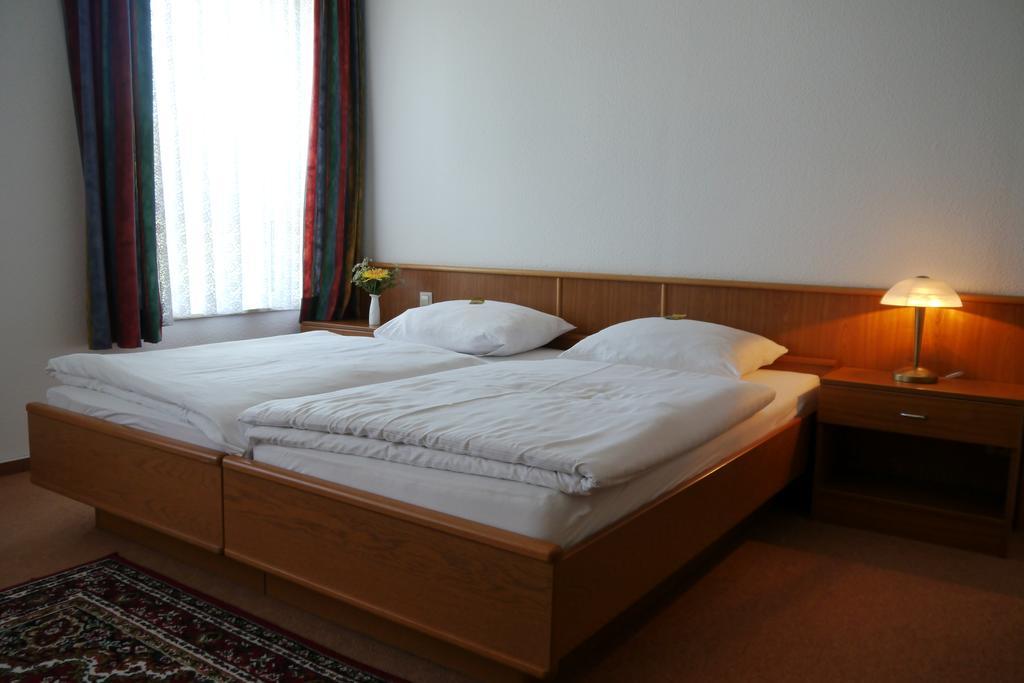 Erbenholz Hotel Laatzen Εξωτερικό φωτογραφία