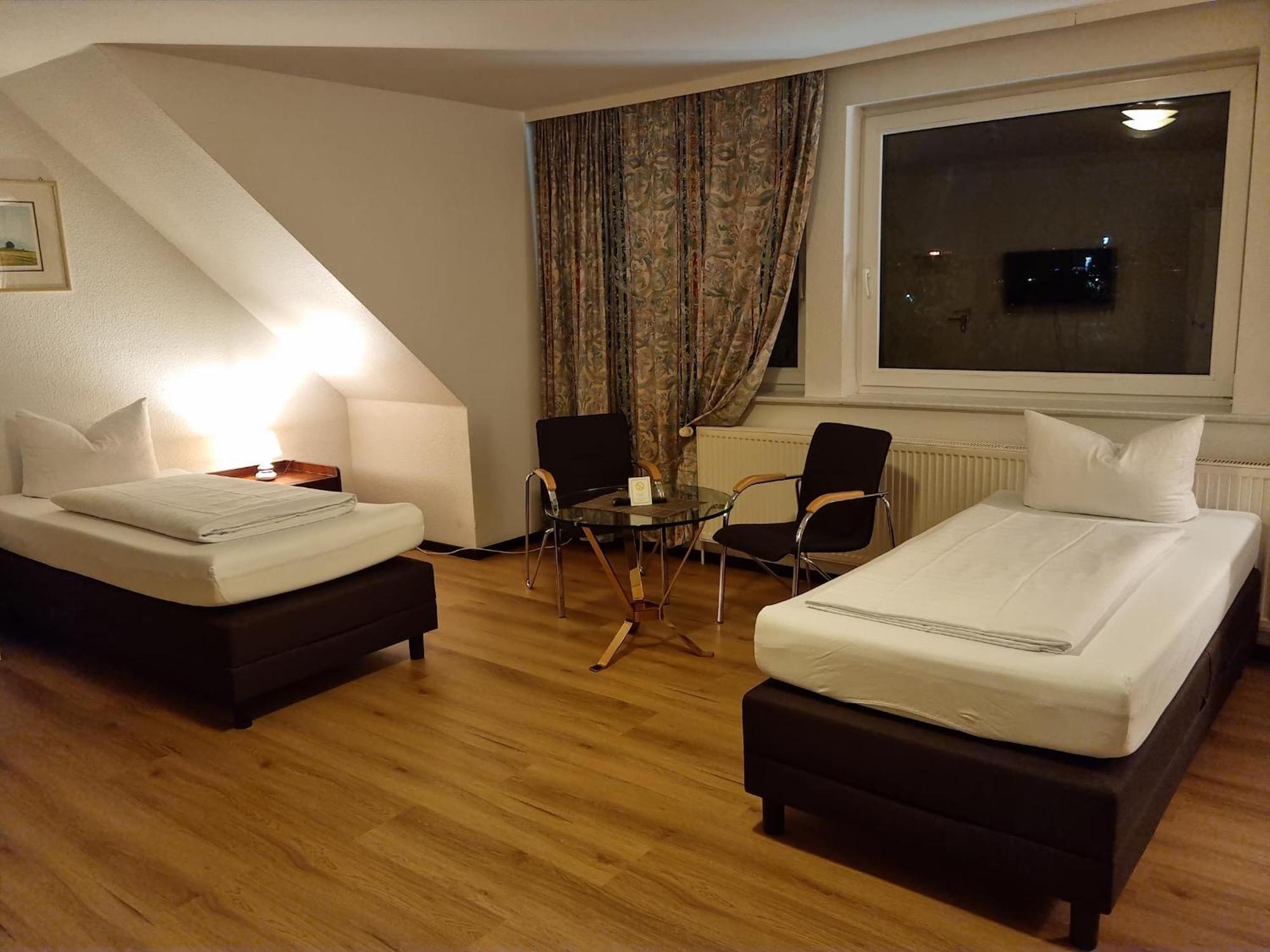 Erbenholz Hotel Laatzen Εξωτερικό φωτογραφία