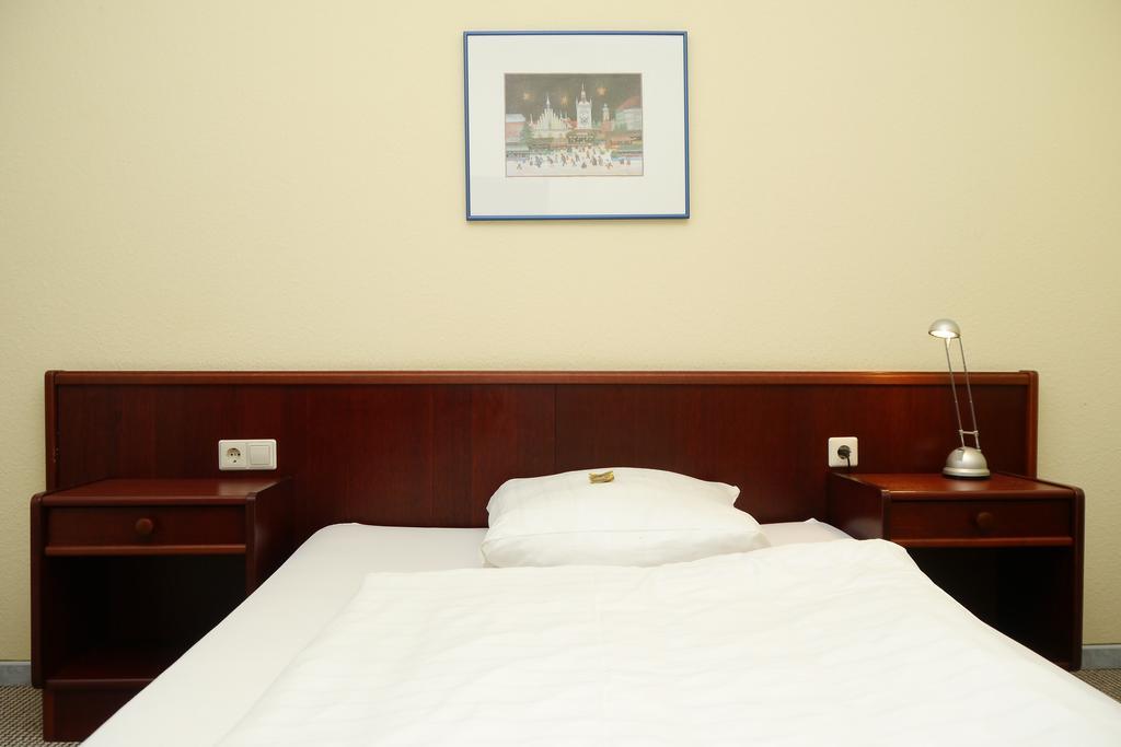 Erbenholz Hotel Laatzen Εξωτερικό φωτογραφία